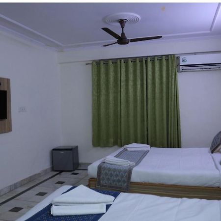Hotel Star Palace - Near Karol Bagh Metro Delhi  Esterno foto
