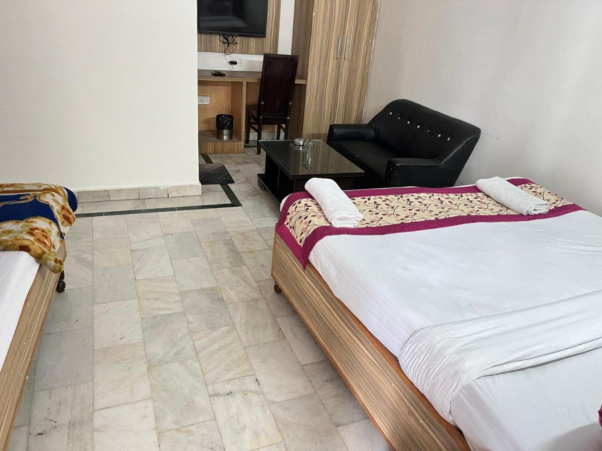 Hotel Star Palace - Near Karol Bagh Metro Delhi  Esterno foto